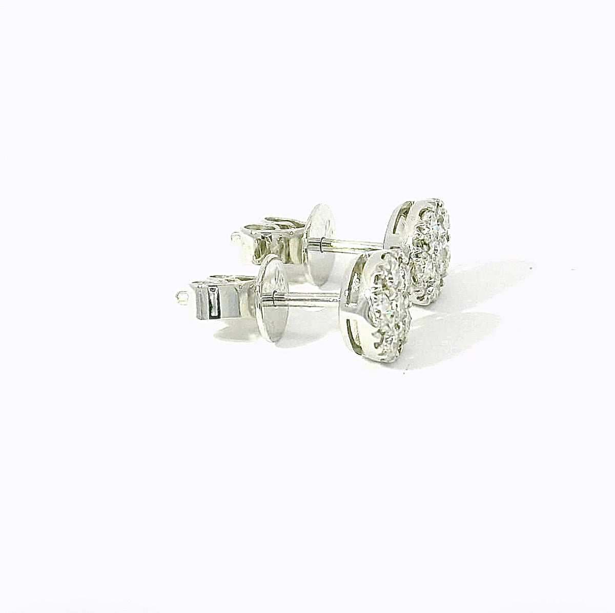 Moderne Brillantstecker in 18 Karat Weißgold mit hochfeinen Brillanten