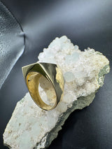 Dominanter Ring in 14 Karat Gelbgold mit Lapis Lazuli und Diamanten