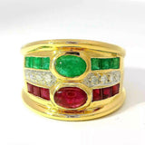 Dominanter Ring in 18 Karat Gelbgold mit Rubinen, Smaragden & Brillanten