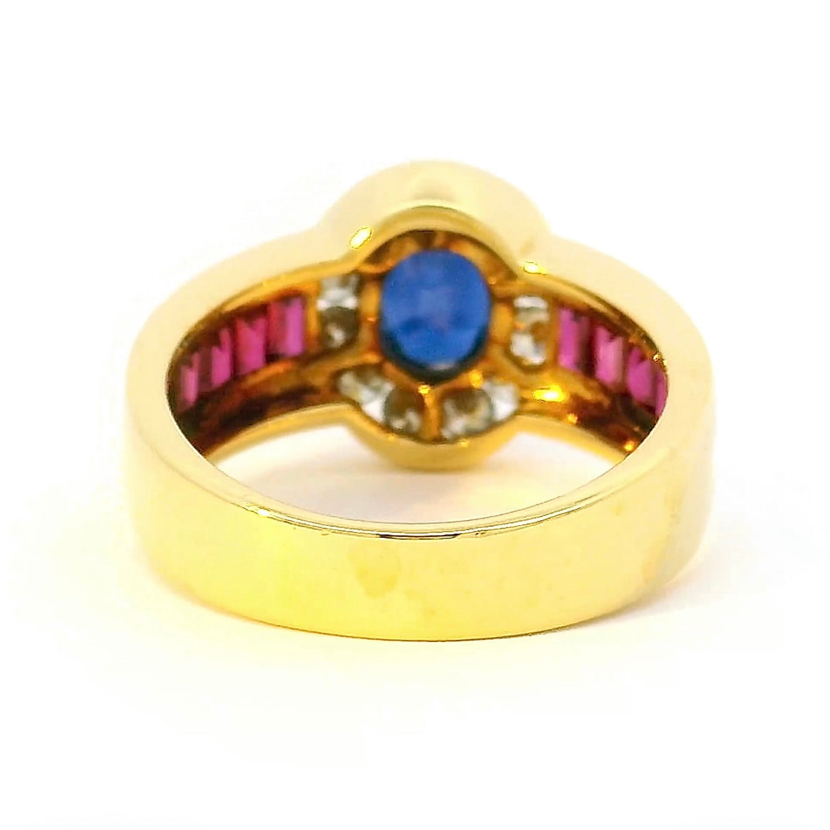 Edler Ring in 18 Karat Gelbgold mit Saphir, Brillanten & Rubinen