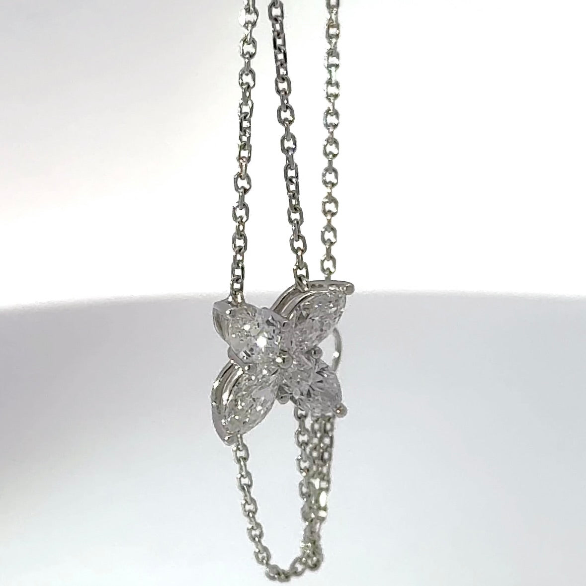 Modern designer bracelet in 18 carat white gold with brilliant-cut navettes