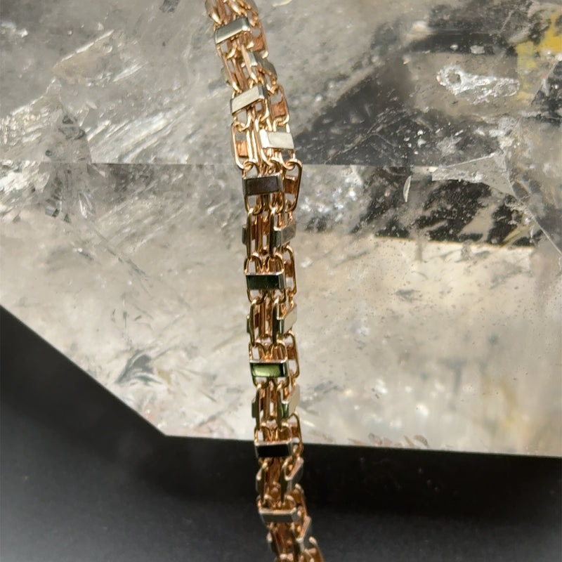 Ausgefallenes Armband in 14 Karat Rosé -und Weißgold mit Karabiner