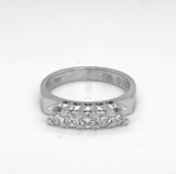 Edler Halbmemory Ring in 18 Karat Weißgold mit hochfeinen Brillanten