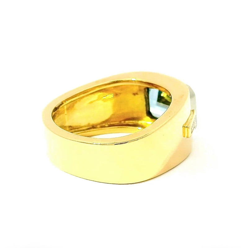 Hochwertiger Ring in 18 Karat Gelbgold mit Aquamarin & Diamanten