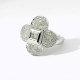 Eleganter Ring in 14 Karat Weißgold mit Brillanten