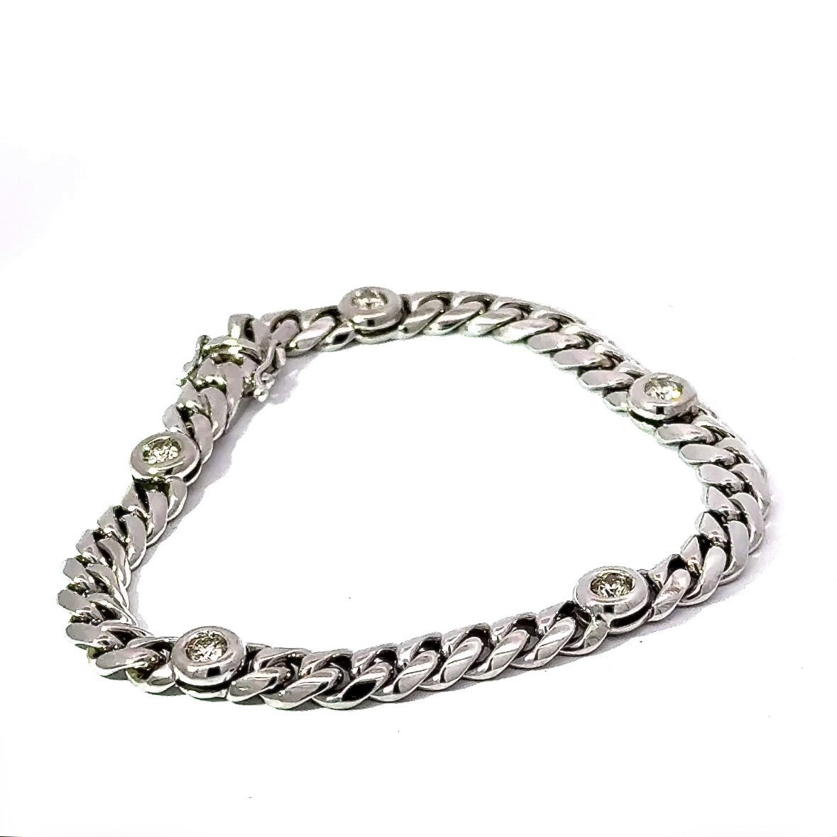Timeless curb chain bracelet in 14 karat (585) white gold with brilliant-cut diamonds