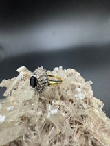 Vintage-Ring in 14 Karat Gelb- und Weißgold mit Saphir und Diamanten