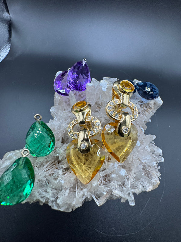 Wirkungsvolle Hängeohrringe in 18 Karat Gelbgold mit Brillanten, Citrin & Amethyst