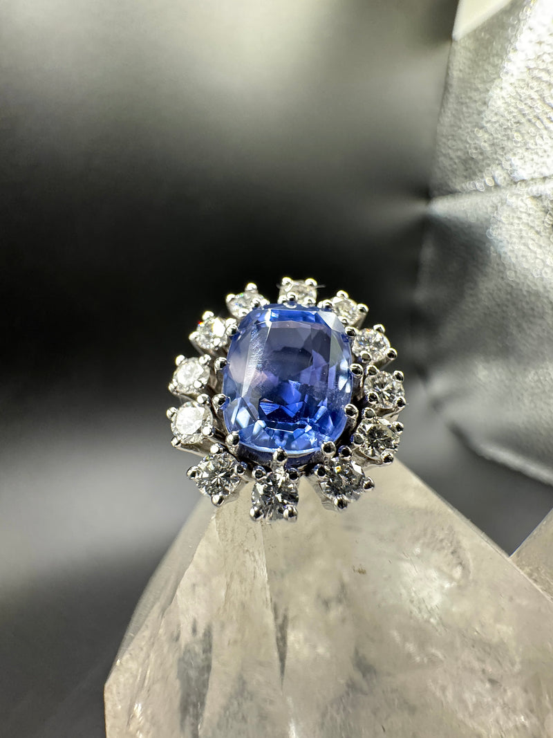 Prunkvoller Entourage Ring in 18 Karat Weißgold mit Saphir & Brillanten | Ringe - Schmuck Schroll