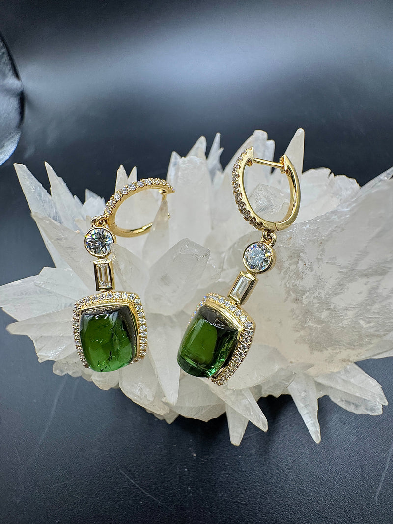 Hängende Ohrringe in 18 Karat Gelbgold mit Brillanten, Diamanten & Turmalinen