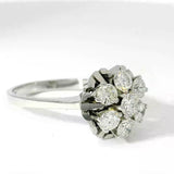 Zeitloser Cocktail Ring in 14 Karat Weißgold mit feinen Brillanten
