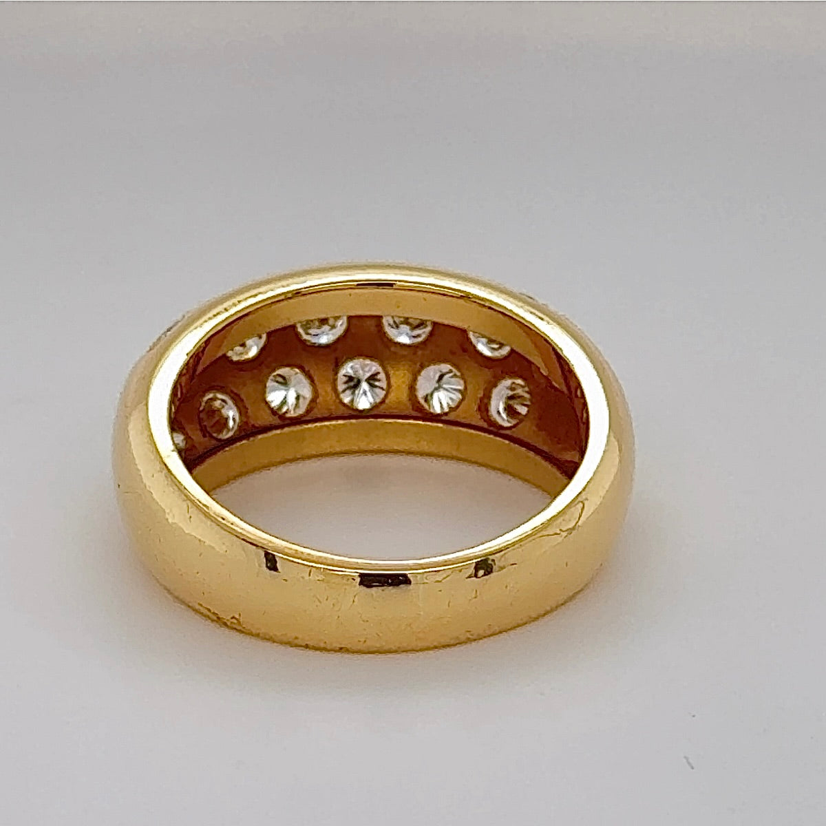 Stilvoller & breiter Ring in 18 Karat Gelbgold mit feinen Brillanten