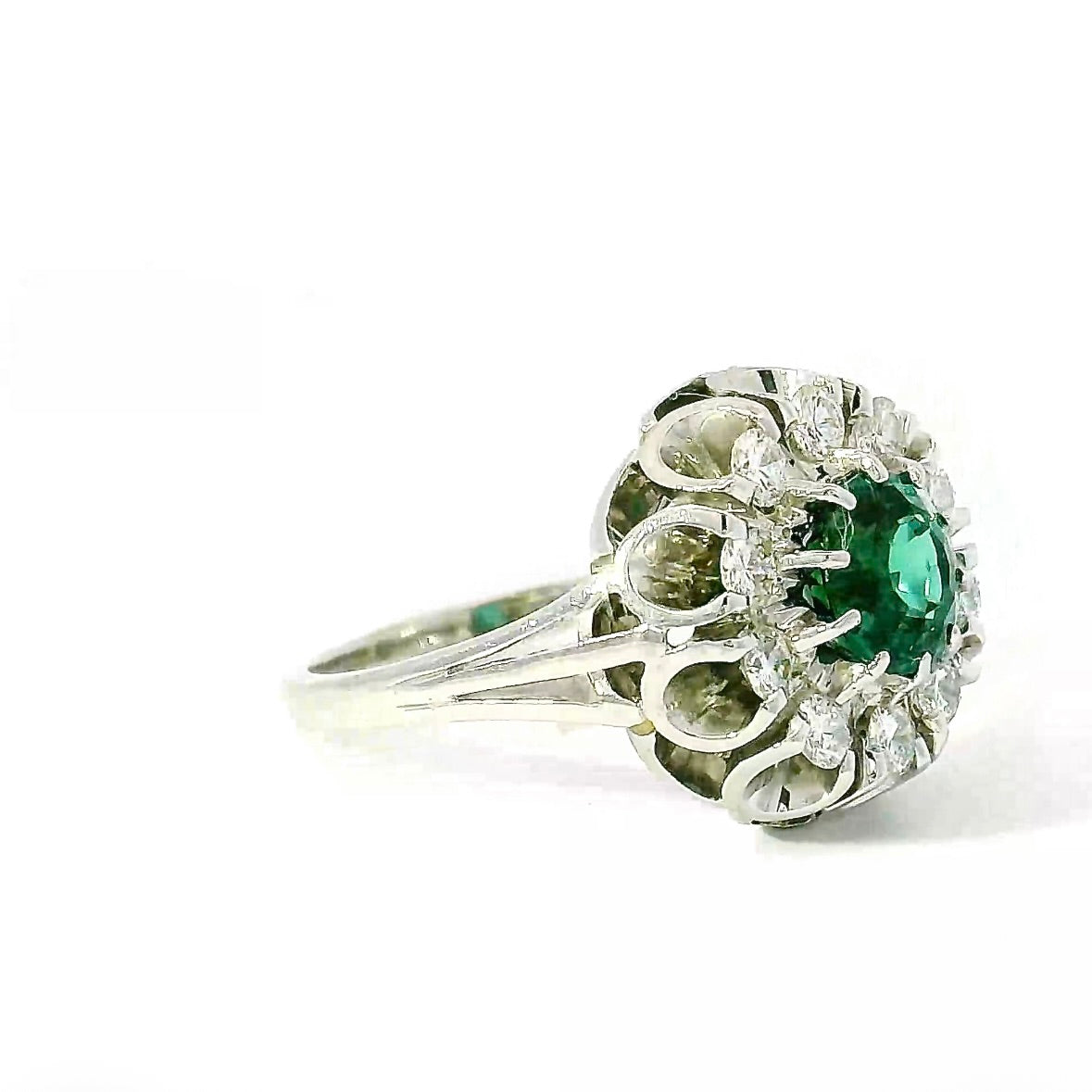 Handgefertigter Ring in 18 Karat Weißgold mit Lagoon-Turmalin & Brillanten