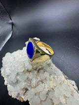 Dominanter Ring in 14 Karat Gelbgold mit Lapis Lazuli und Diamanten
