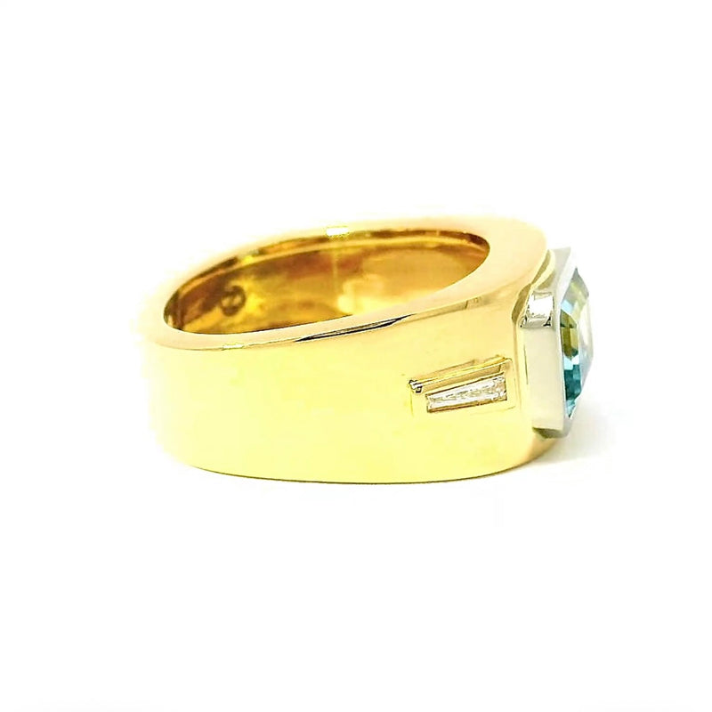 Hochwertiger Ring in 18 Karat Gelbgold mit Aquamarin & Diamanten