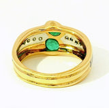 Handgefertigter Ring in 18 Karat Gelbgold mit Smaragden & Brillanten
