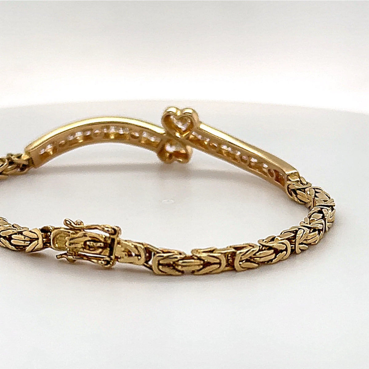 Hochwertiges Armband in 18 Karat Gelbgold mit herausragenden Brillanten