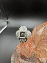 Eleganter Ring in 14 Karat Weißgold mit Brillanten