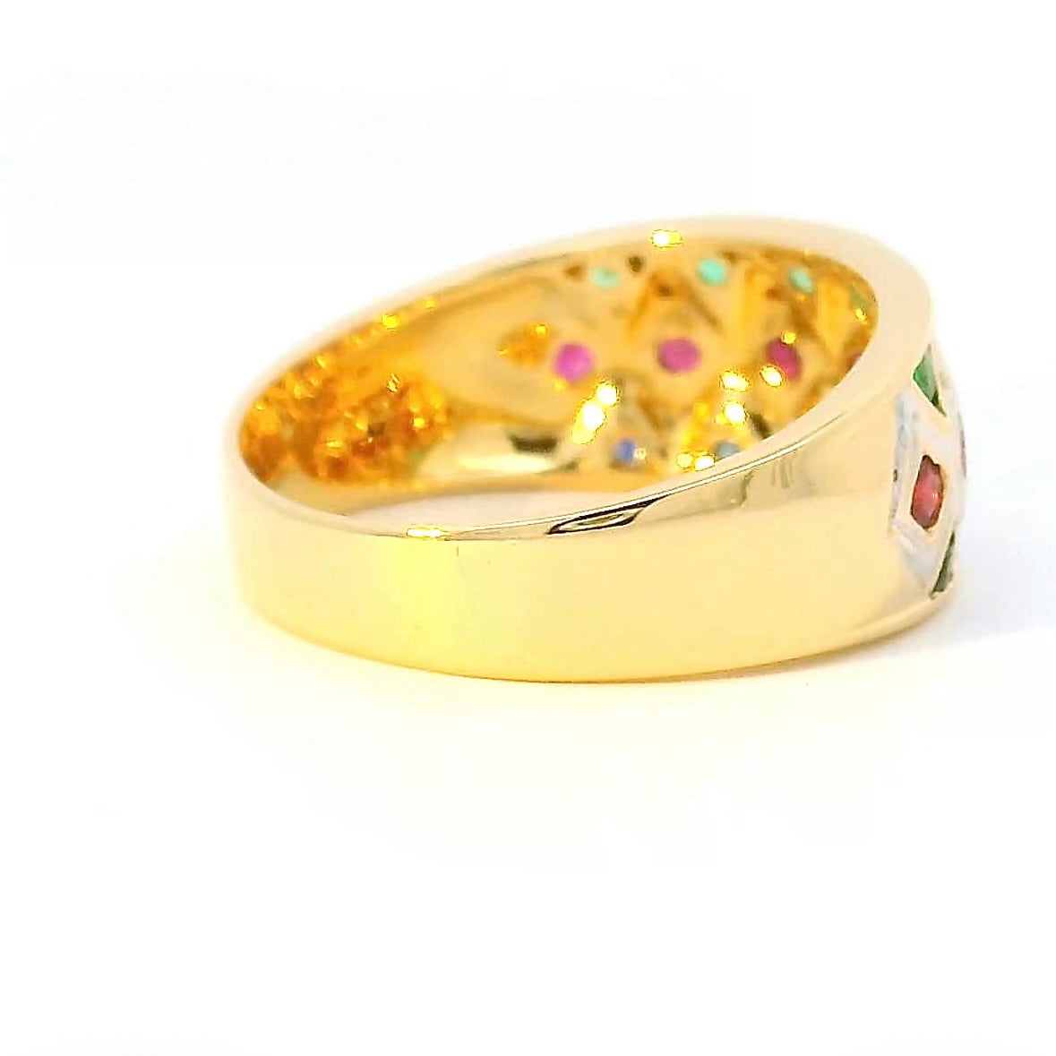 Ausgefallener Ring in 18 Karat Gelbgold mit Smaragd, Saphir, Rubin & Brillanten