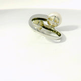 Eleganter Toi-et-Moi-Ring in 9 Karat Weißgold mit Diamanten und Perlen