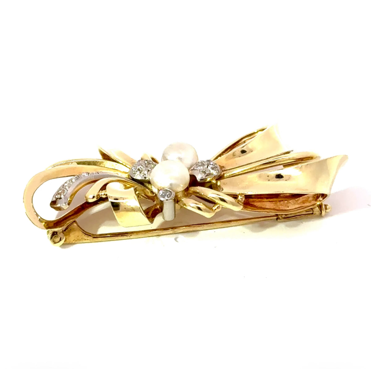 Vintage Brooch in 14 Karat Yellow Gold with Diamonds and Pearls