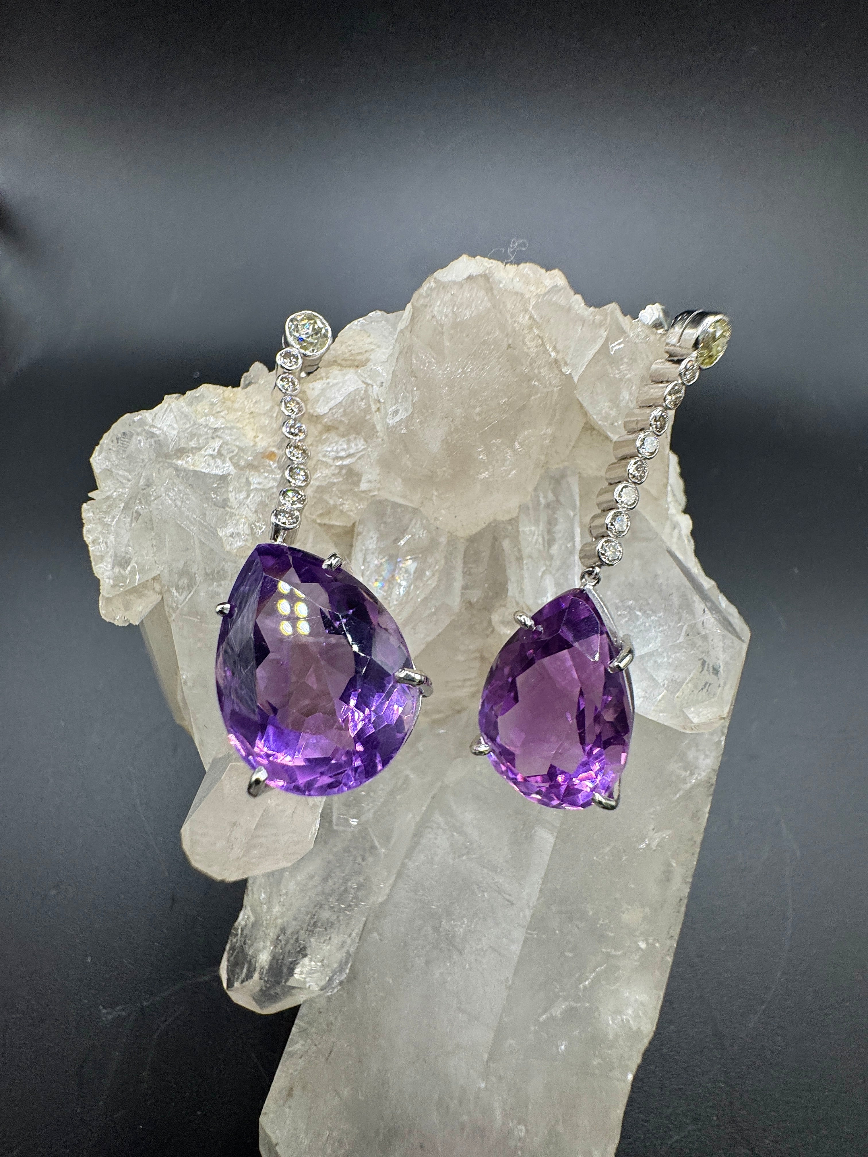 Edle Hängeohrringe in 18 Karat Weißgold mit Altschliff-Diamanten & Amethysten