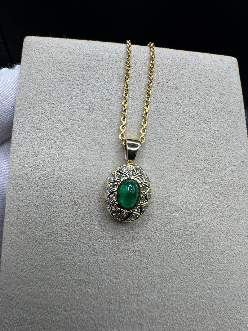 Eleganter Anhänger in 14 Karat Gelbgold mit Smaragd & Brillanten | Anhänger - Schmuck Schroll