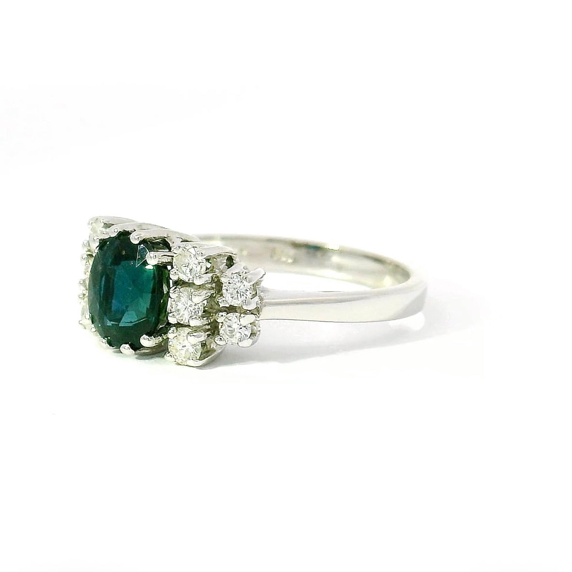 Steinbetonter Ring in 14 Karat Weißgold mit Saphir & Brillanten