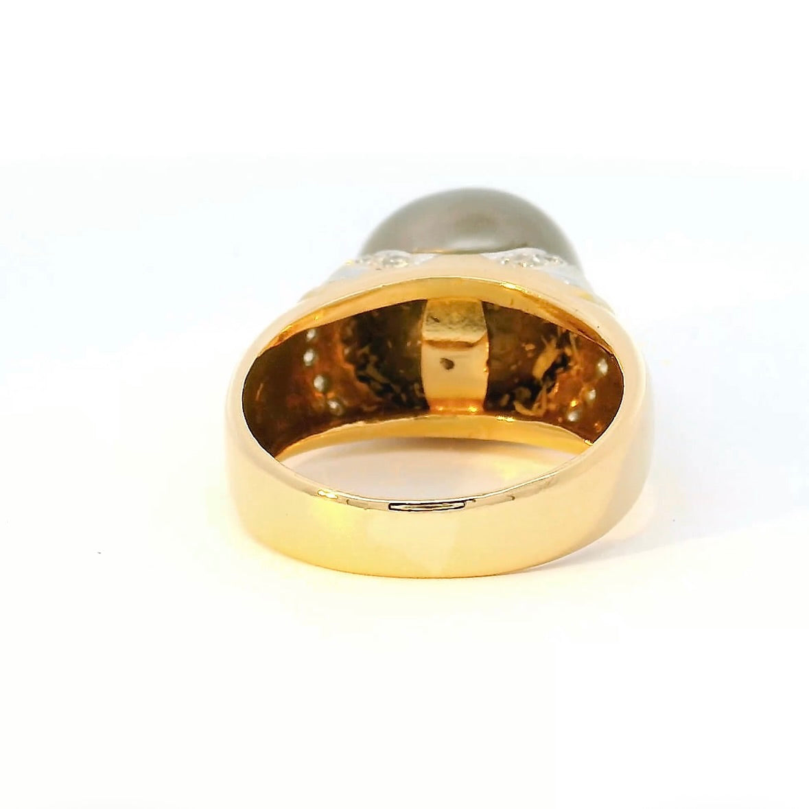 Eleganter Vintage Ring in 18 Karat Gold mit Tahitiperle & Brillanten