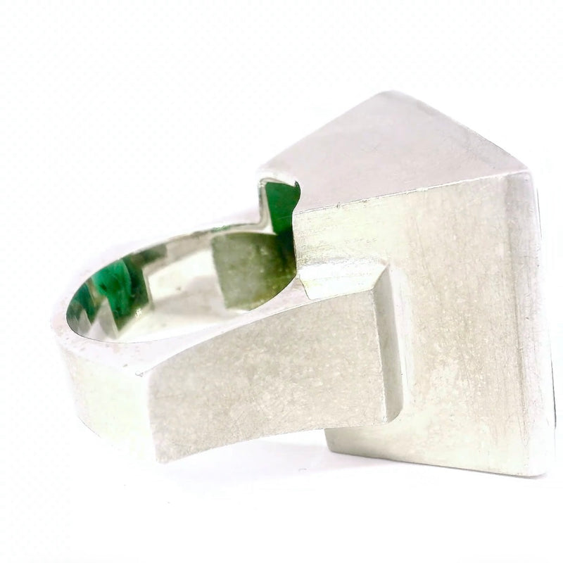 Einmaliger Ring in 18 Karat Weißgold mit beeindruckendem Turmalin