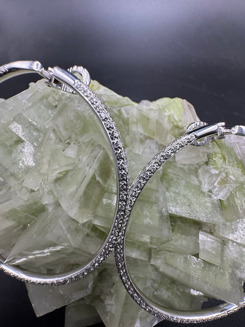 Außergewöhnliche 18Karat Weißgold Ohrringe mit 286 Brillanten