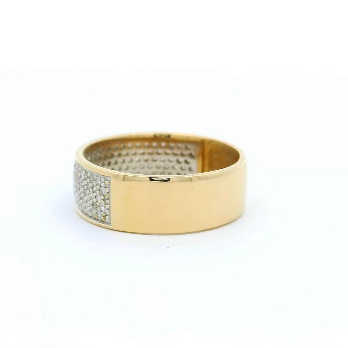 Zeitloser Bandring in 14 Karat Gelb- und Weißgold mit Achtkant-Diamanten