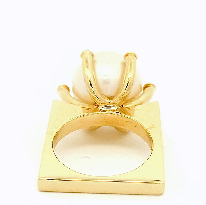 Ausgefallener Südseeperlen-Ring in 14 Karat Gelbgold mit Brillanten
