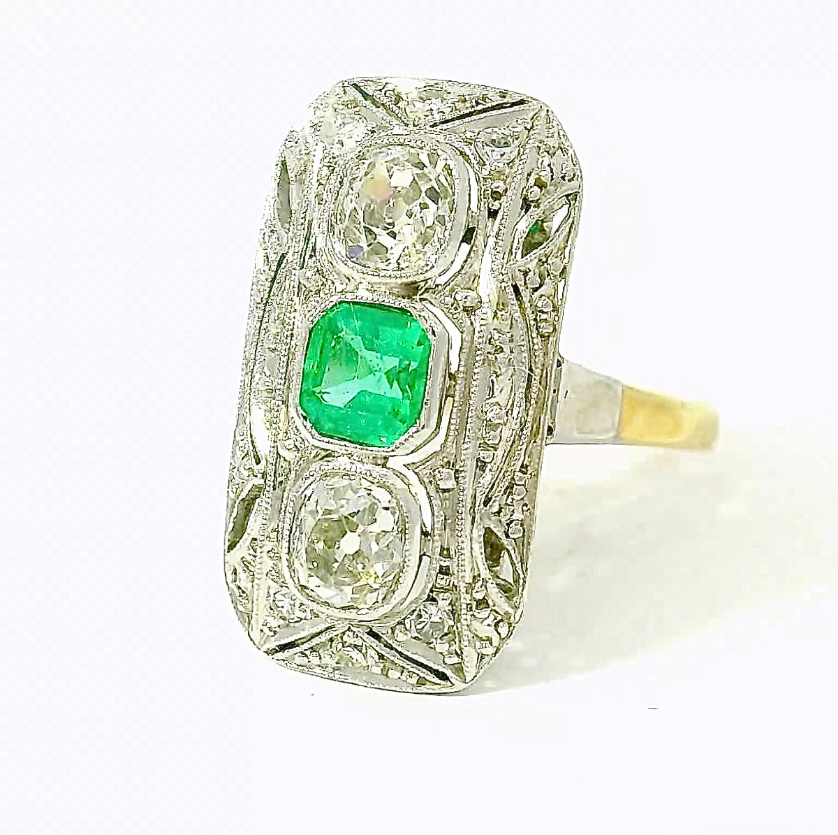 Art Deco Ring in 14 Karat Yellow & White Gold with Emerald & Diamonds