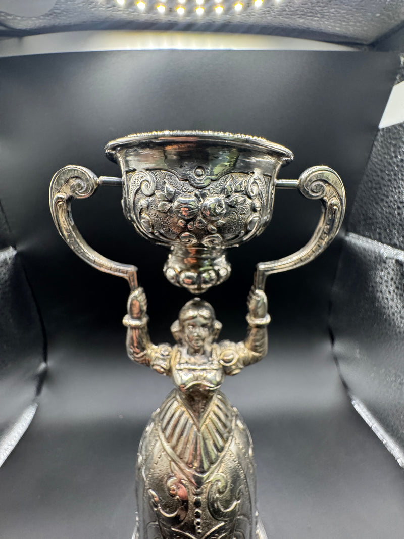 Hochzeitsbecher aus 800er Silber – Symbol von Liebe, Treue und Handwerkskunst