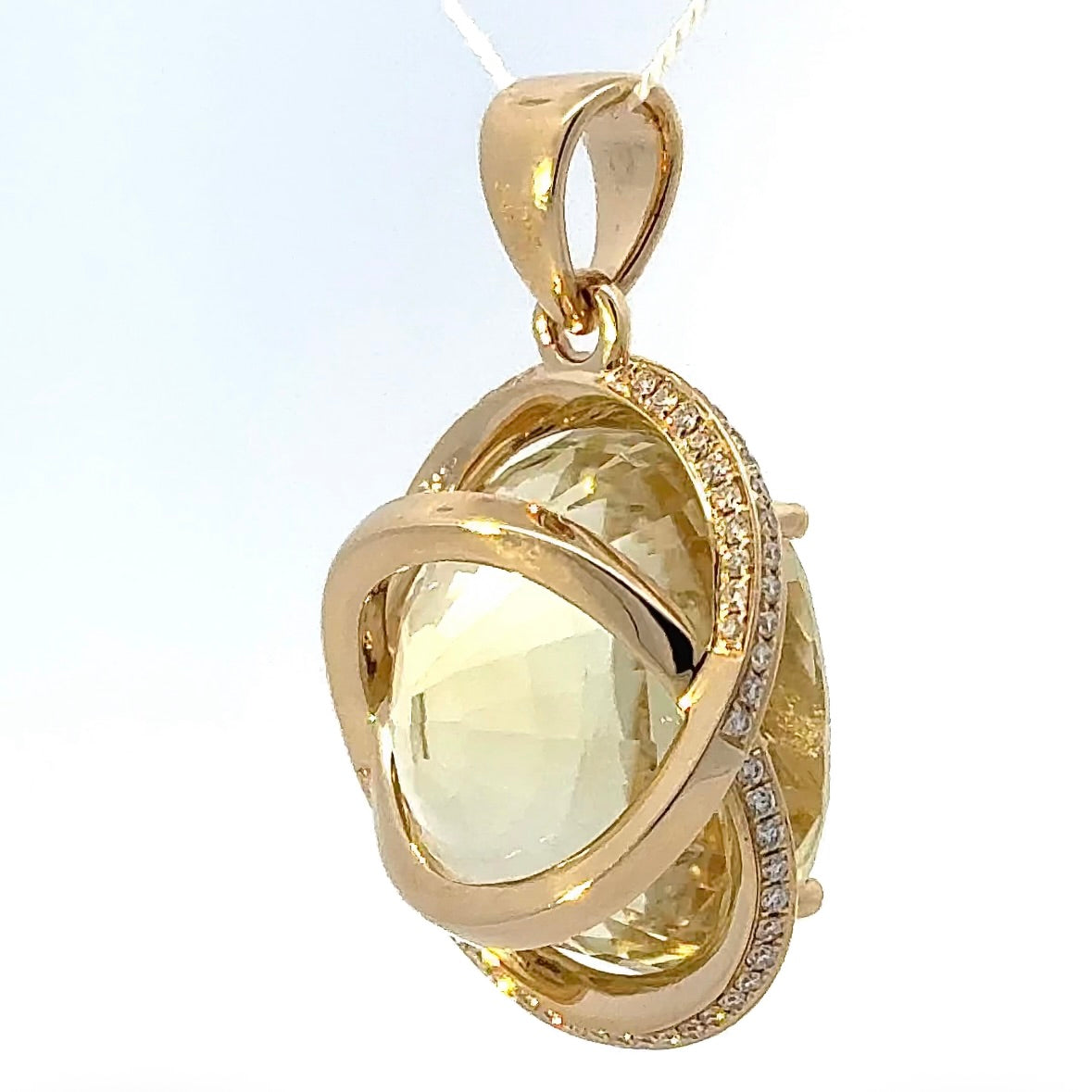Beeindruckender Anhänger in 14 Karat Gelbgold mit riesigem Goldberyll & Brillanten