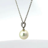 Zeitloser Perlen Anhänger in 14 Karat Weißgold mit Ankerkette