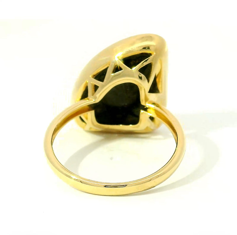 Moderner Ring in 14 Karat Gelbgold mit australischem Opal & Brillanten
