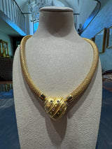 Dominantes Collier in 18 Karat (750) Gelbgold mit Brillanten