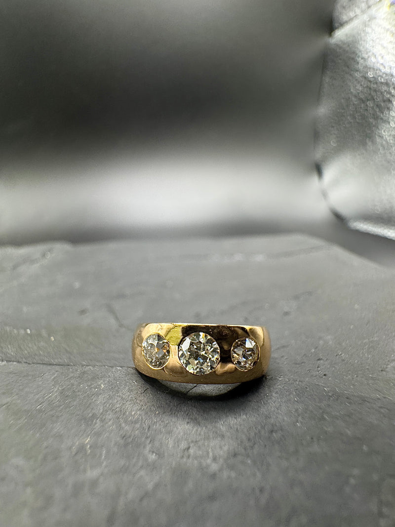 Zeitloser Vintage-Ring in 14 Karat Gelbgold mit drei Altschliff-Diamanten | Ringe - Schmuck Schroll