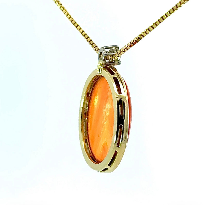 Eleganter Anhänger in 14 Karat Gelb- & Weißgold mit Brillant und leuchtender Koralle