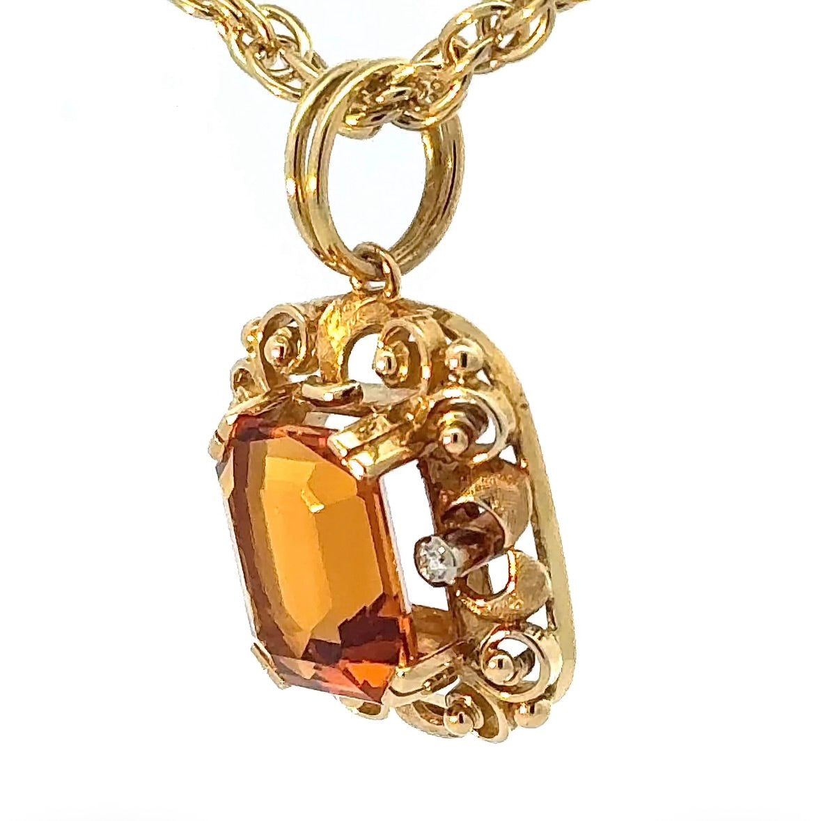 Handcrafted pendant in 18k yellow gold with citrine & brilliant-cut diamonds by Jaufmann