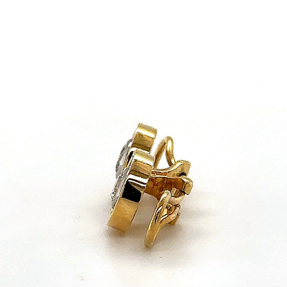 Handgefertigte Ohrringe in 18 Karat Gold mit hochfeinen Brillanten je 0.45 Karat