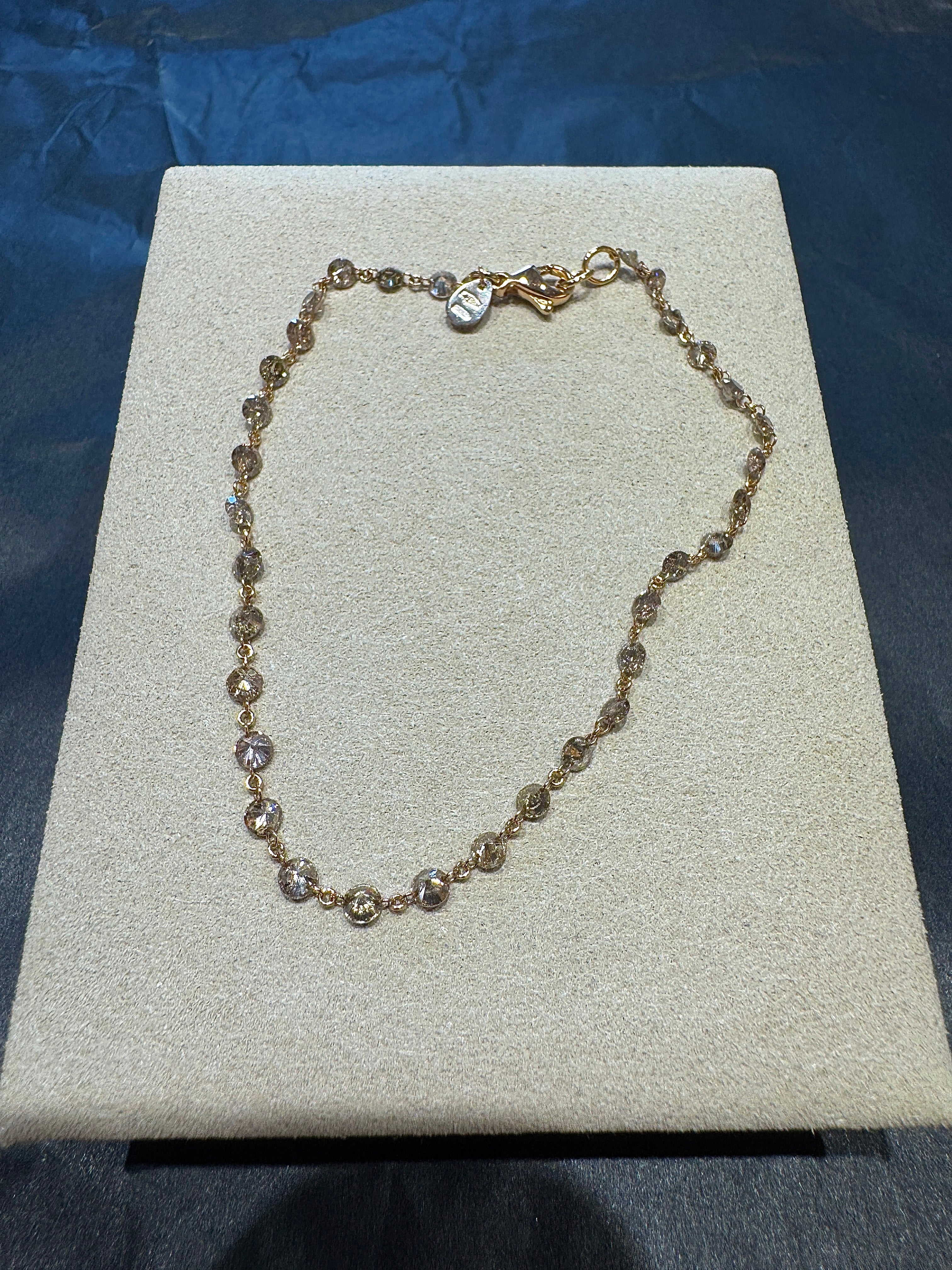 Spectacular Crivelli bracelet in 18K rose gold with 3.30 carats of fancy brilliant-cut diamonds