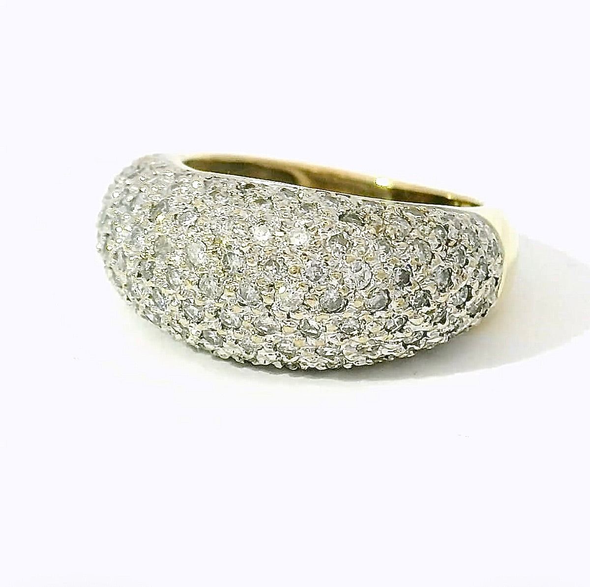 Wirkungsvoller Bicolor-Ring in 18 Karat Gelb- und Weißgold mit Brillanten