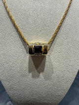 Hochwertiges Goldbaur Schmuckstück in 18 Karat Gelbgold mit Saphir & Brillanten