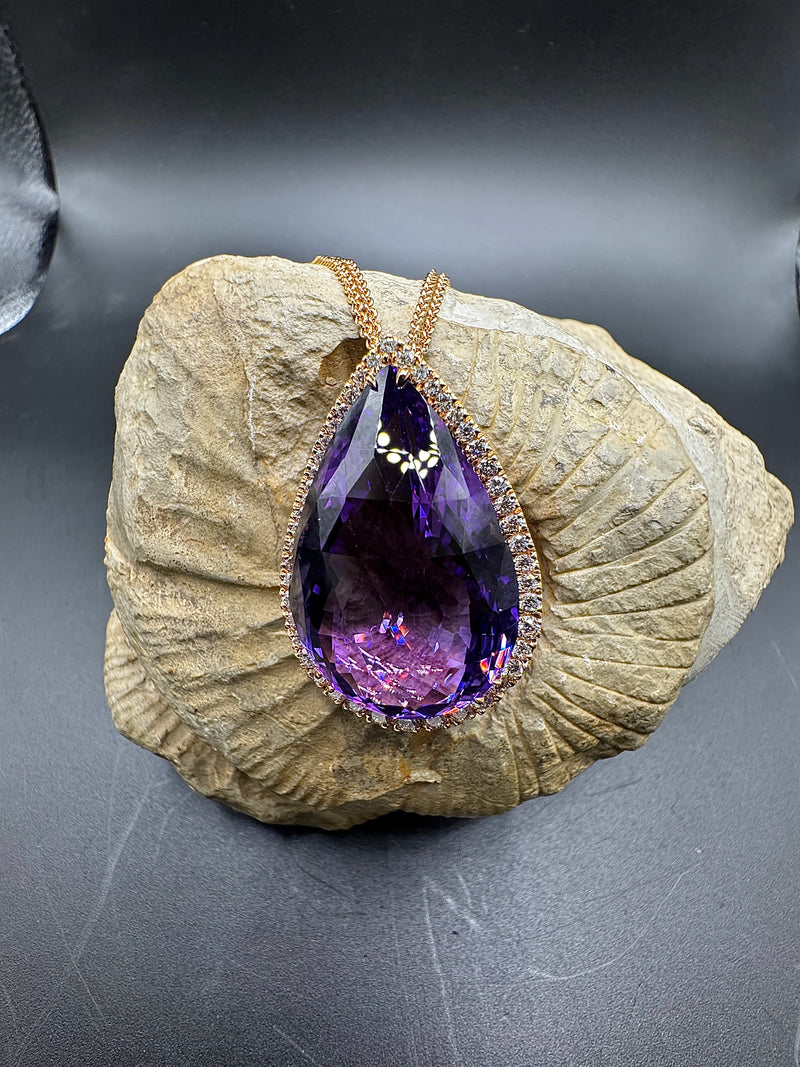 Exquisites Crivelli-Schmuckstück aus 18 Karat Roségold mit Amethyst