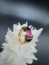 Beeindruckender Ring in 14 Karat Gelbgold mit Bicolor-Turmalin & Brillanten