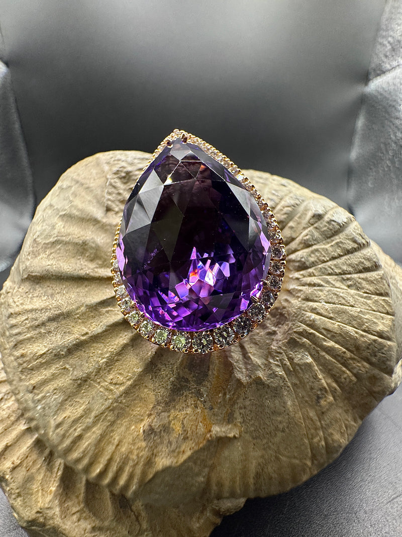 Exquisites Crivelli-Schmuckstück aus 18 Karat Roségold mit Amethyst