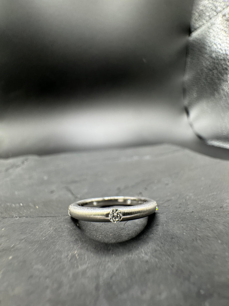 Zeitloser Adolfo Courrier Ring in 18 Karat Weißgold mit Brillanten - Eterno | Ringe - Schmuck Schroll